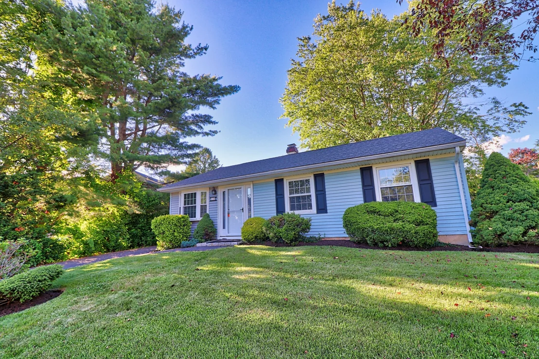 Photo of 10 Fox Run Road