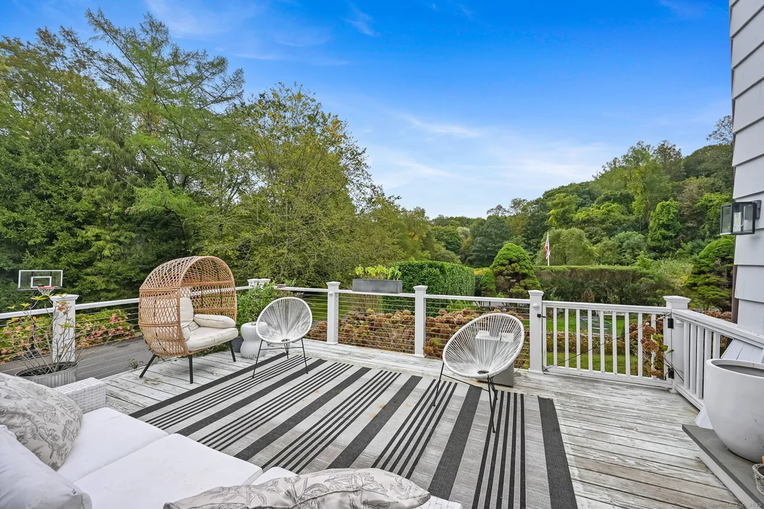 Photo of 330 Ridgefield Road