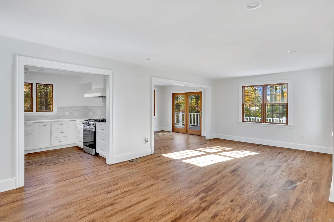 Photo of 31 Cedarhurst Lane