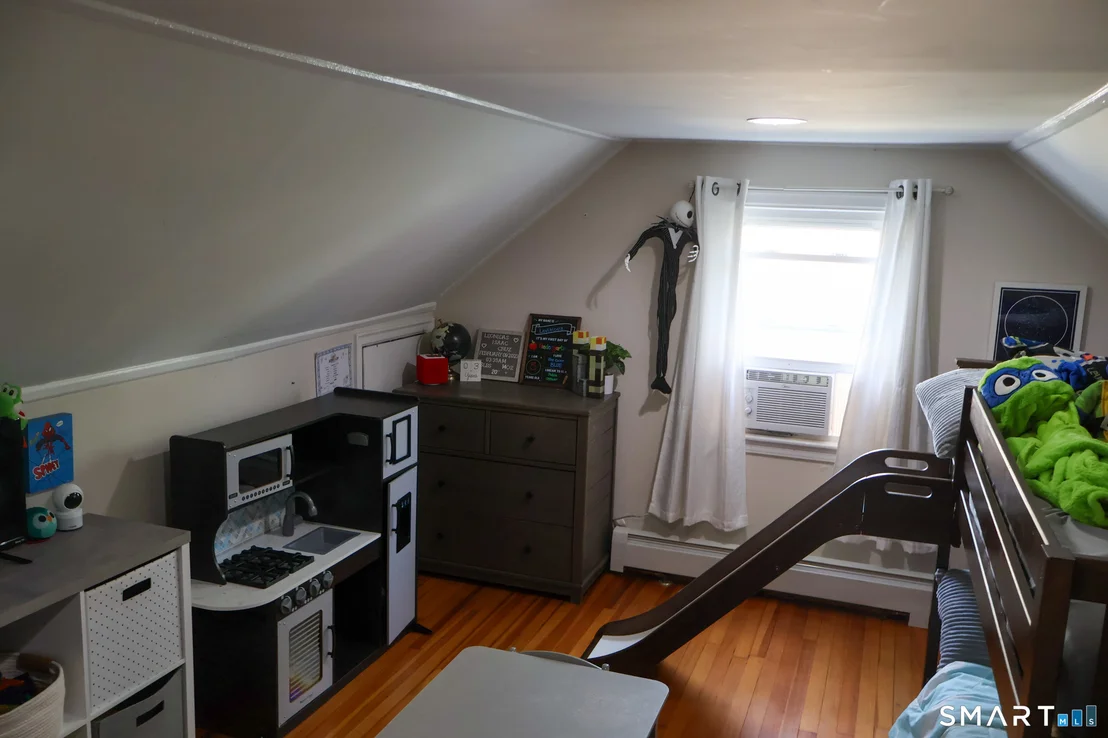Photo of 33 Linnmore Drive