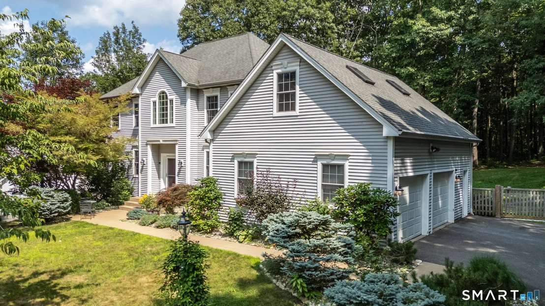 Photo of 6 Azalea Lane