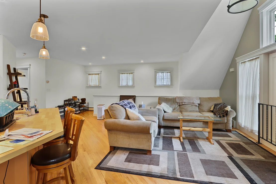 Photo of 75 Maple Street