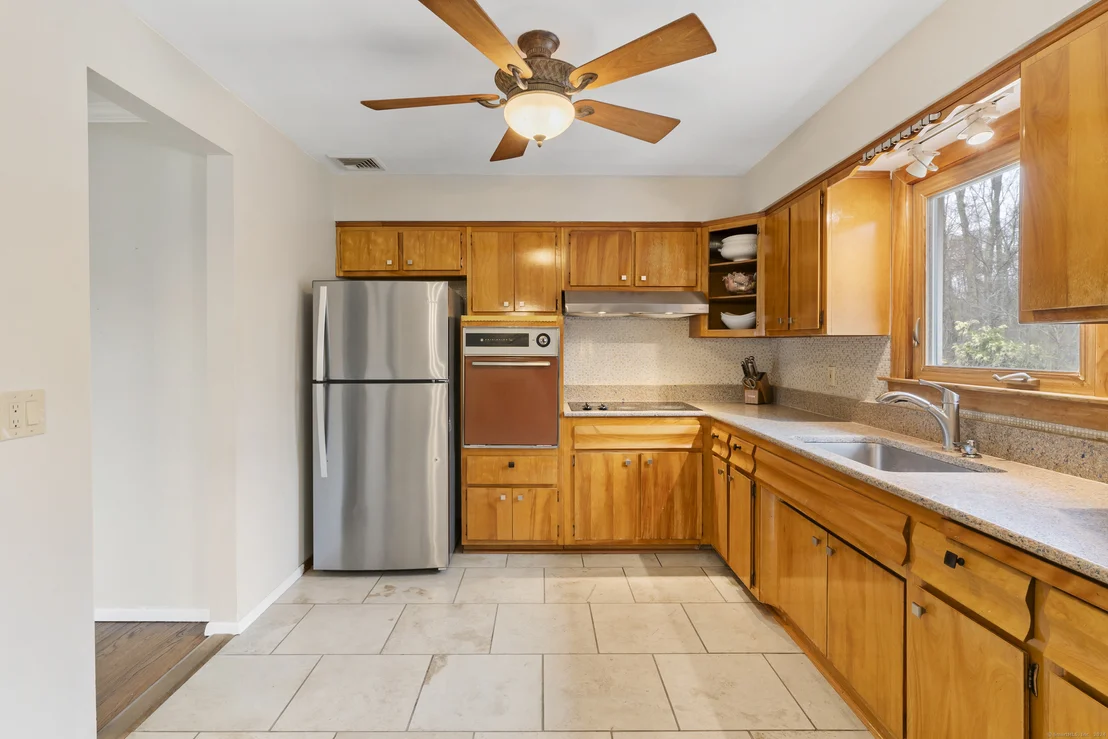 Photo of 2 Fieldstone Drive