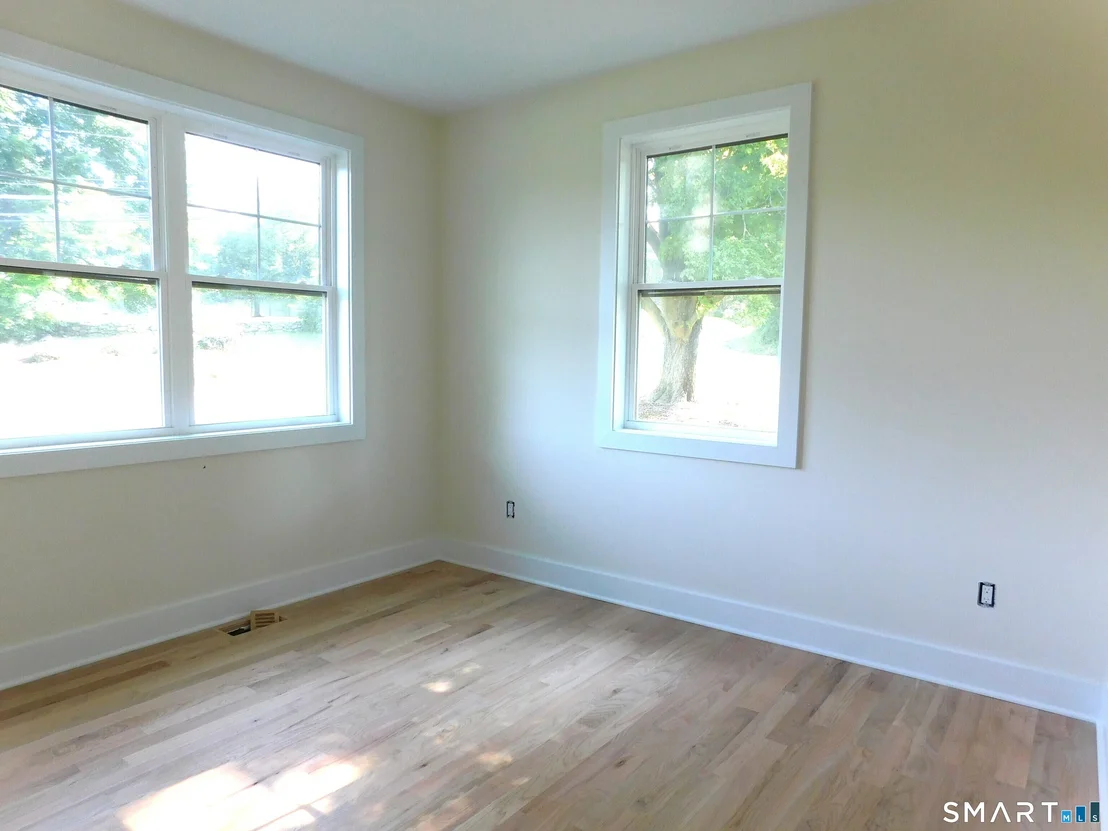 Photo of 60 Mohegan Road