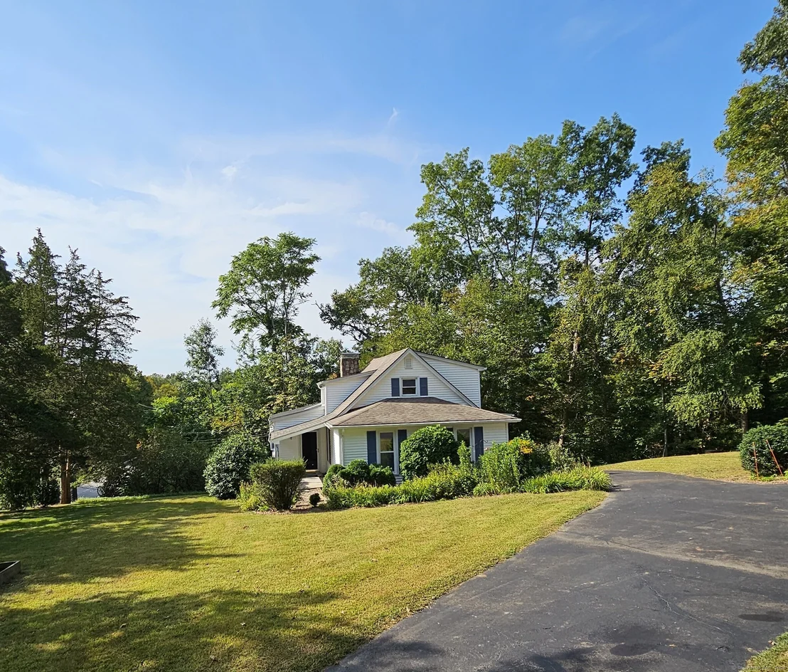 Photo of 906 Route 163