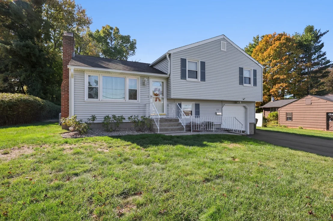 Photo of 57 Stonehedge Drive