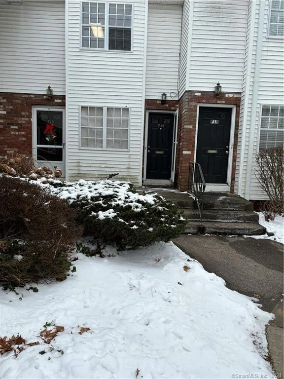 Photo of Unit F at 14 Georgetown Drive