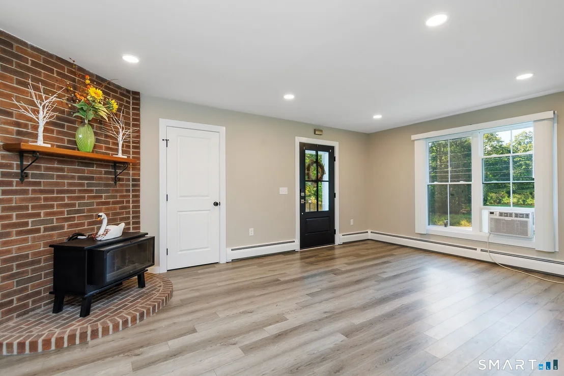 Photo of 478 Wauregan Road