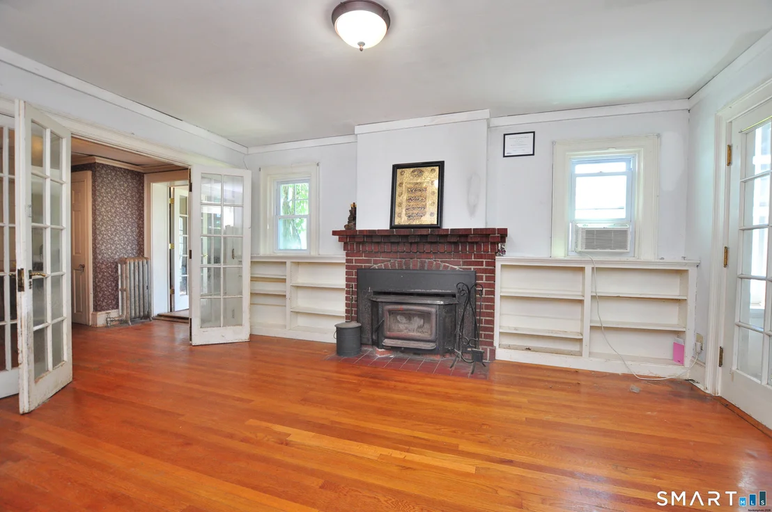 Photo of 609 Norwich Road