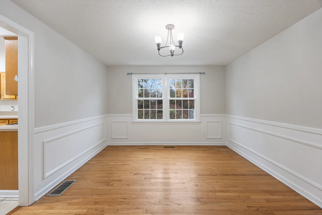 Photo of 28 Newbridge Circle