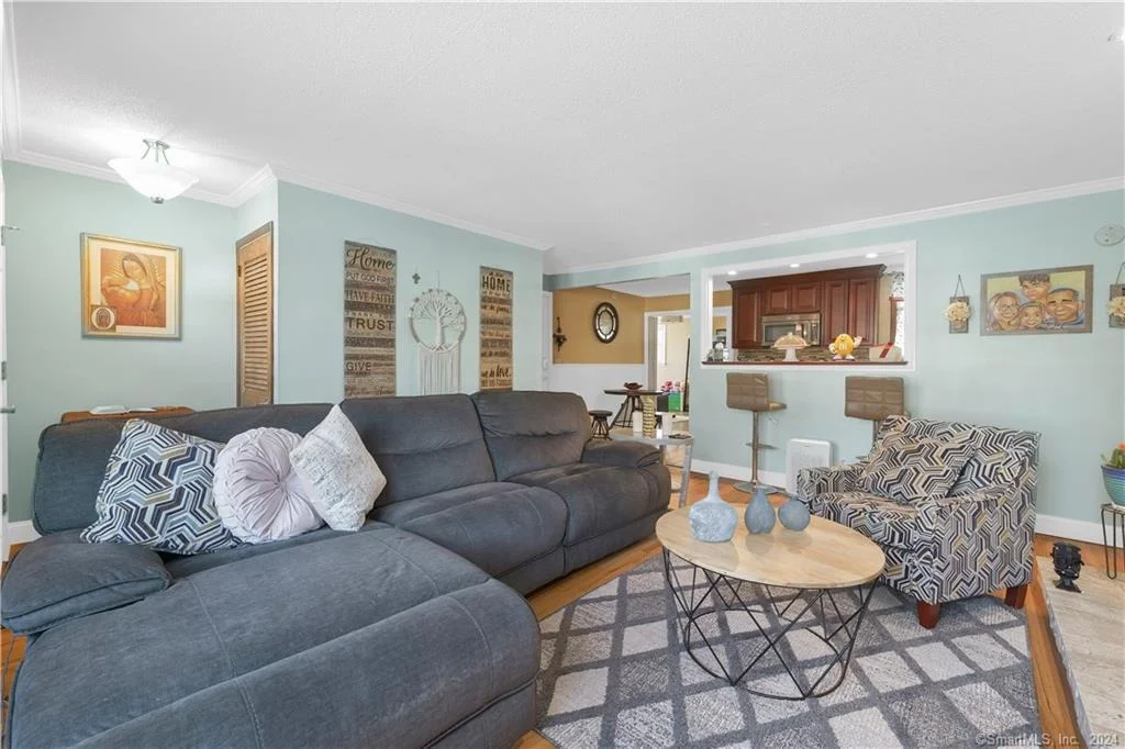 Photo of 30 Meadowlark Road