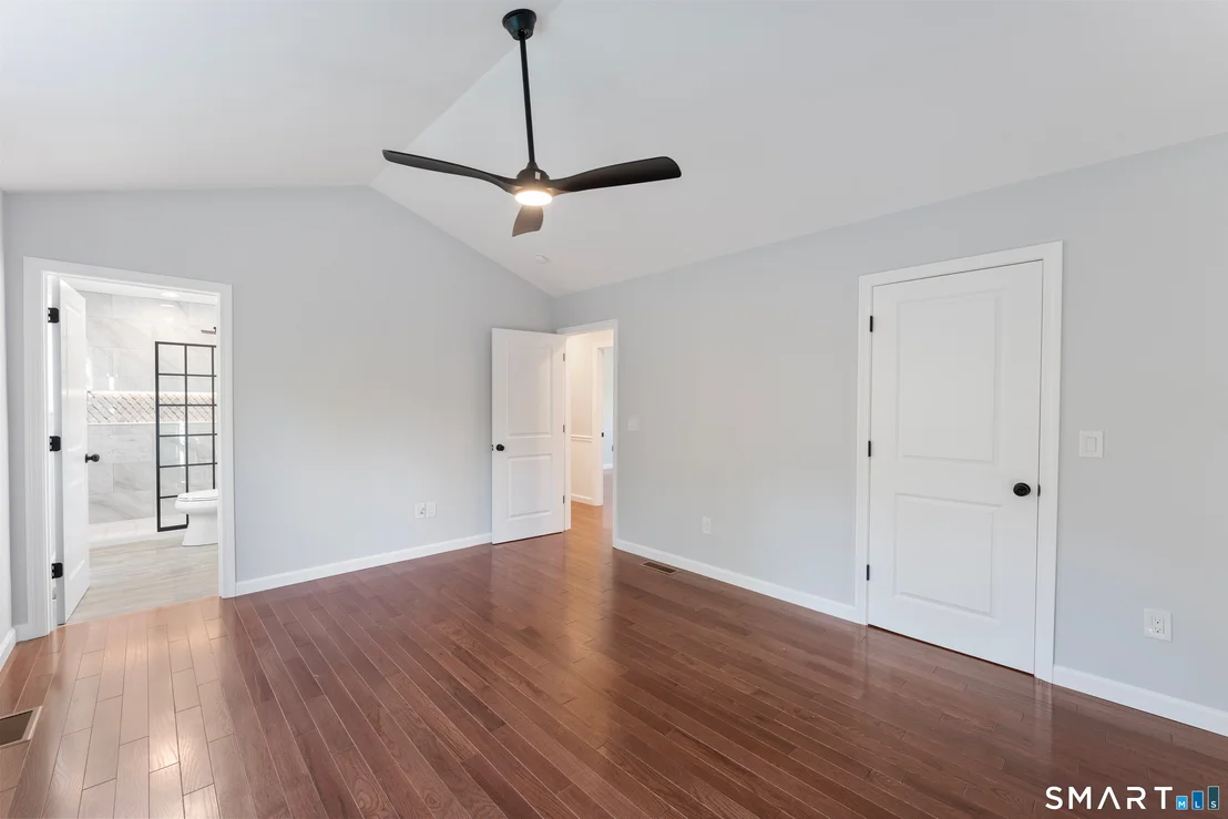 Photo of 874 Brook Road