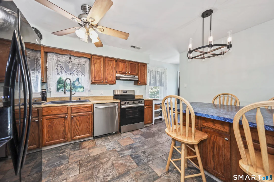 Photo of 49 Schenck Lane