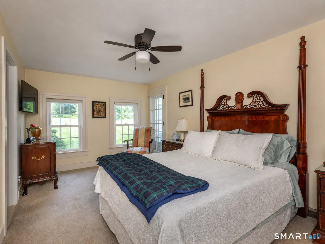 Photo of 552 Breakneck Hill Road