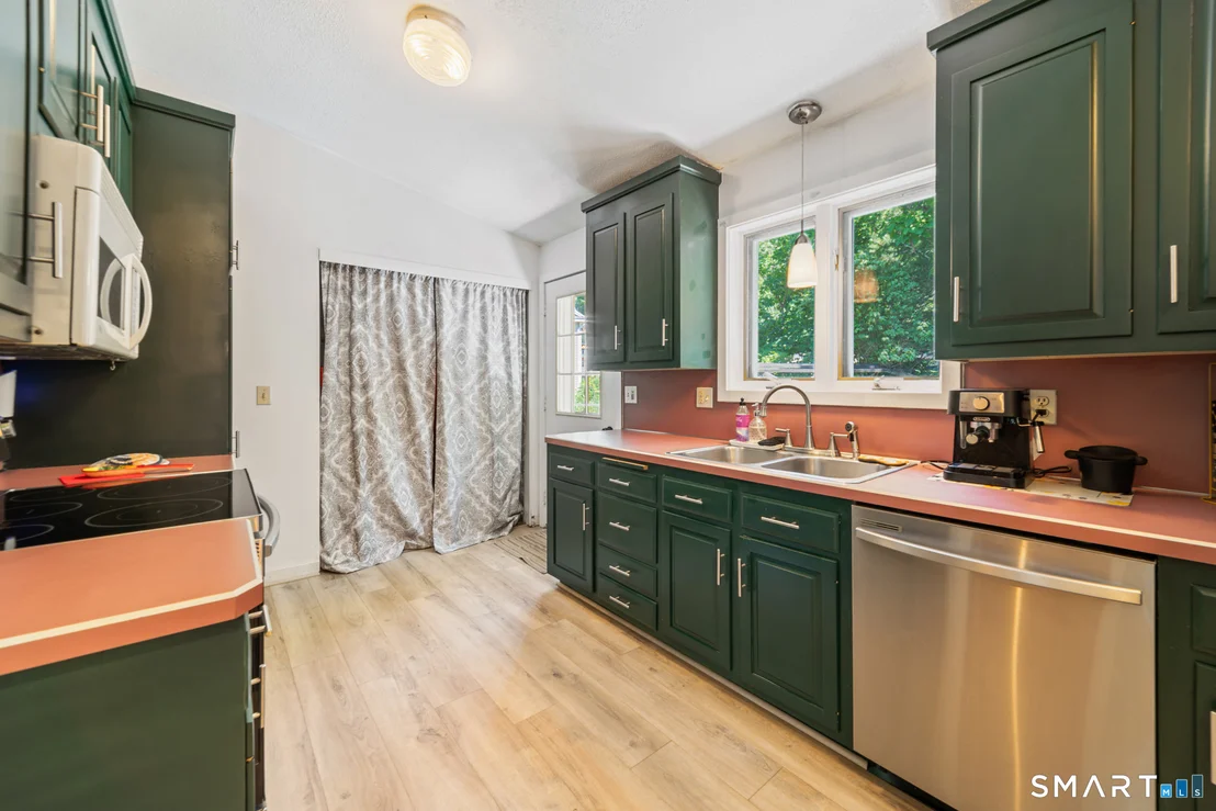 Photo of 168 Maple Avenue