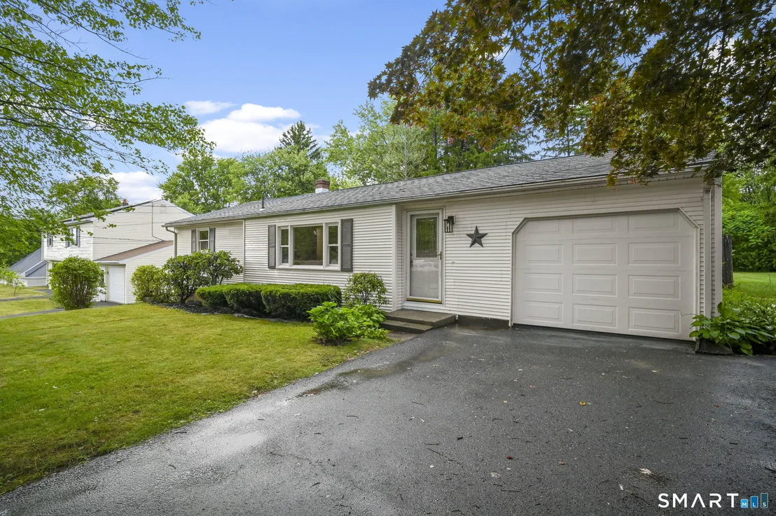 Photo of 31 Meadowlark Road