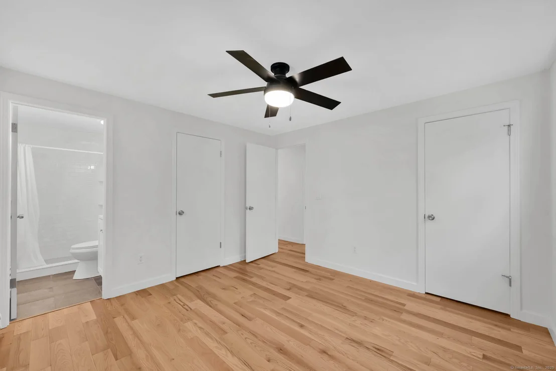 Photo of 527 Merrow Road
