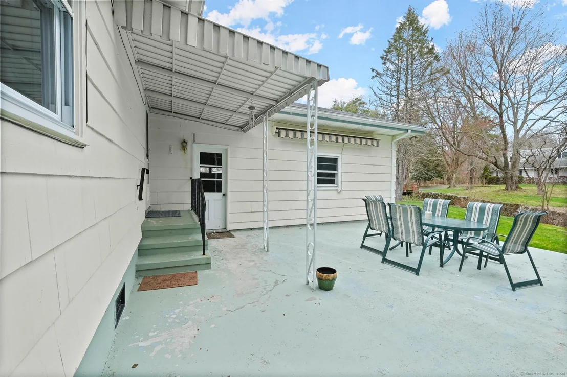 Photo of 90 Lu Manor Drive