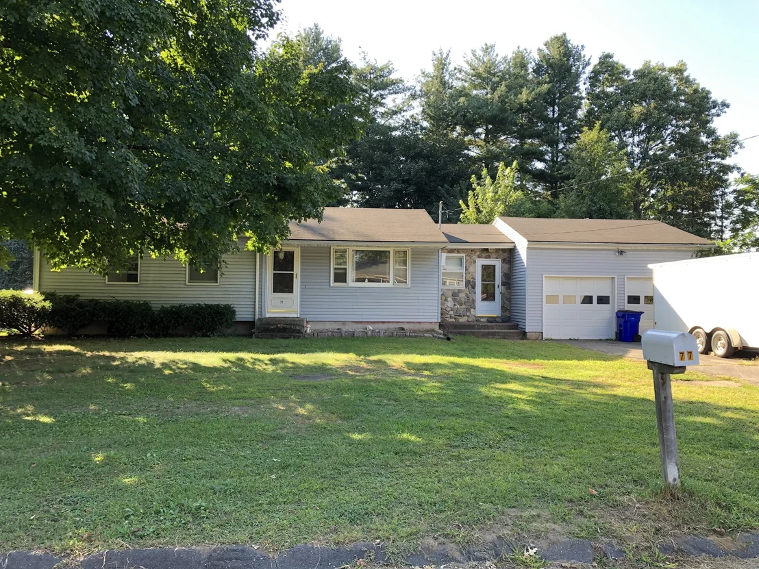 Photo of 77 Leslie Street