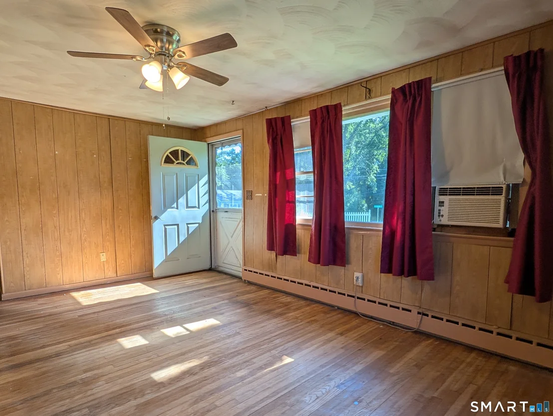 Photo of 116 Meadowbrook Lane