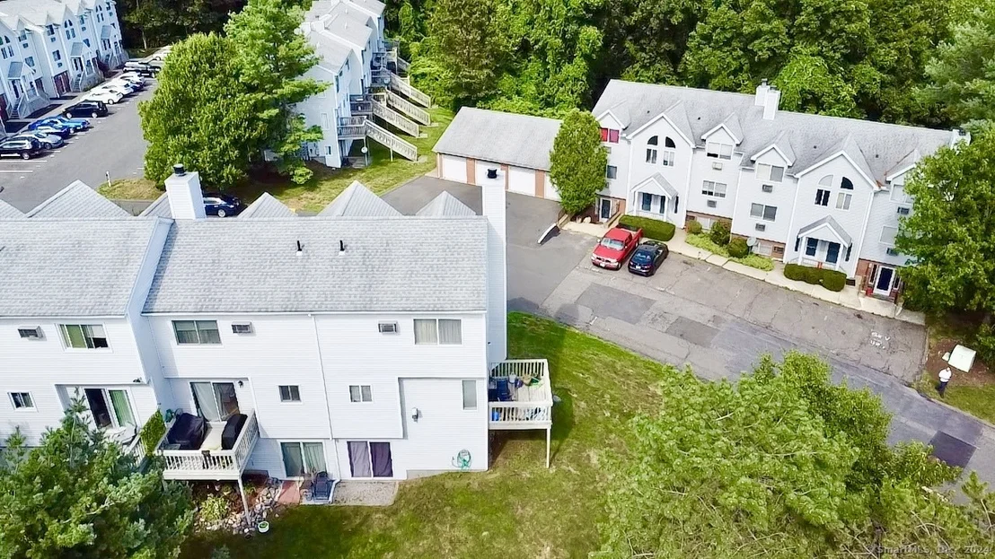 Photo of Unit 24A at 925 Oronoke Road