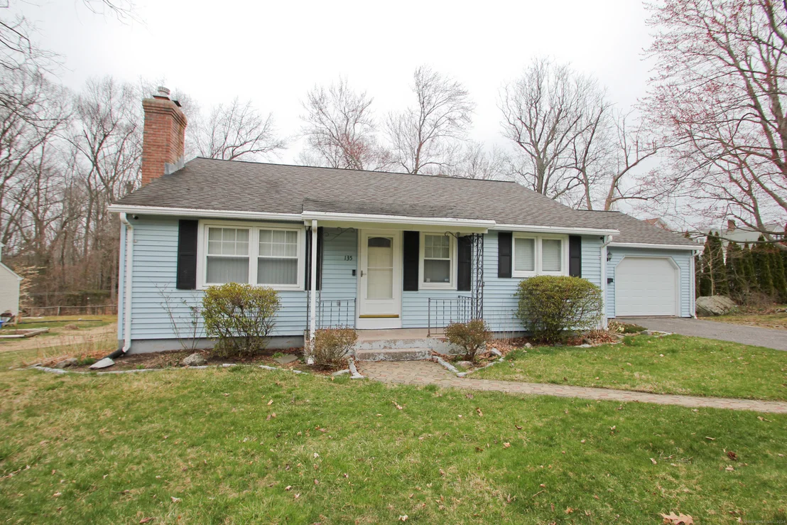 Photo of 135 East Road