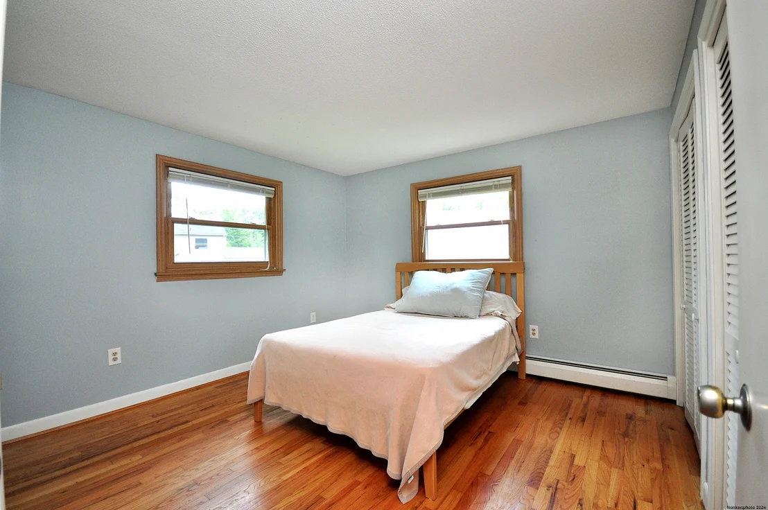 Photo of 35 Ravine Road