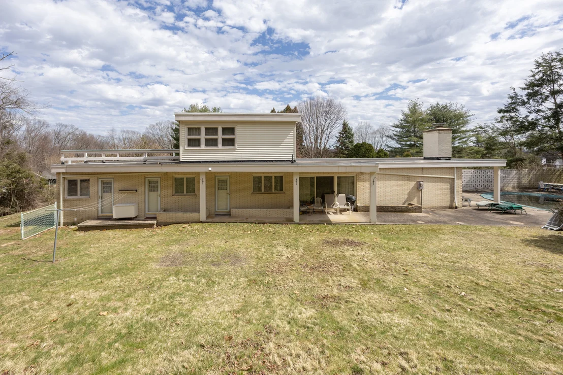 Photo of 276 Peacedale Street