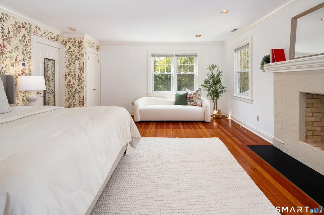 Photo of 231 Roxbury Road