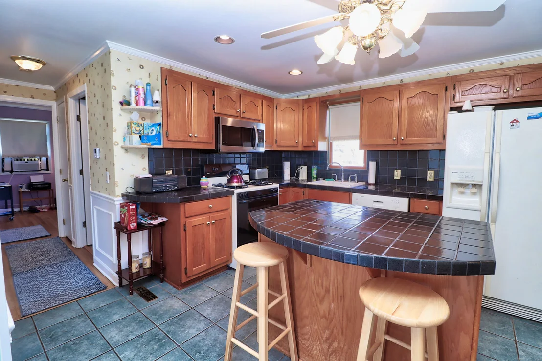 Photo of 237 Bradford Road