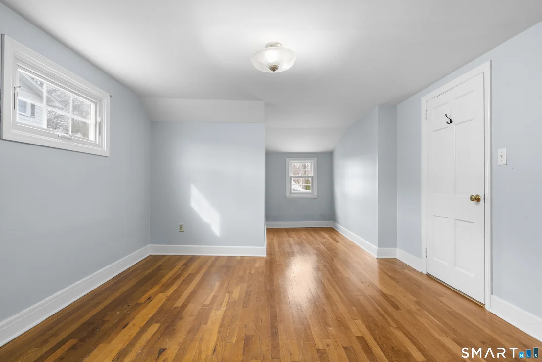 Photo of 543 East Road