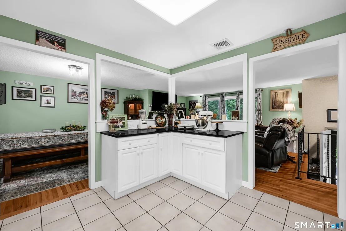 Photo of 379 Smith Pond Road