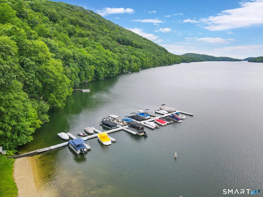 Photo of 33 Skyline Drive