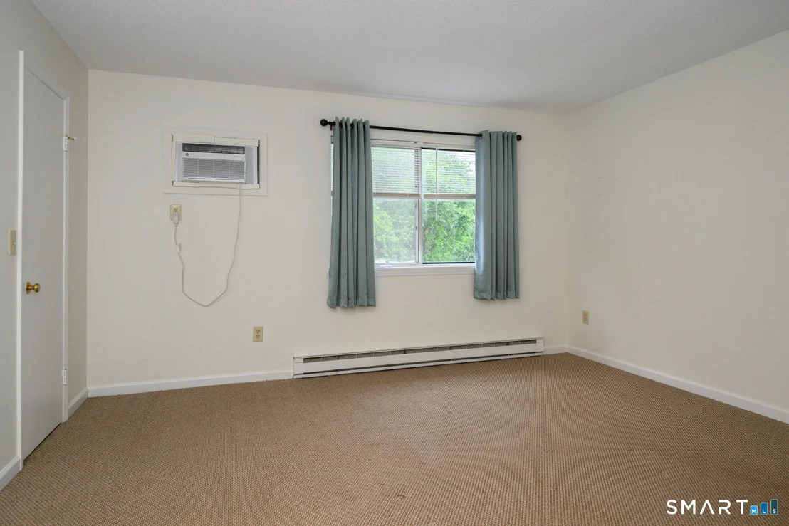 Photo of Unit 25D at 925 Oronoke Road