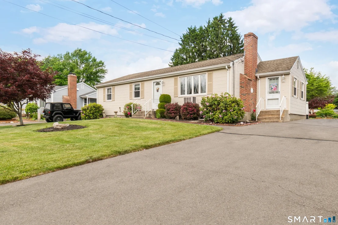 Photo of 43 Danbury Lane