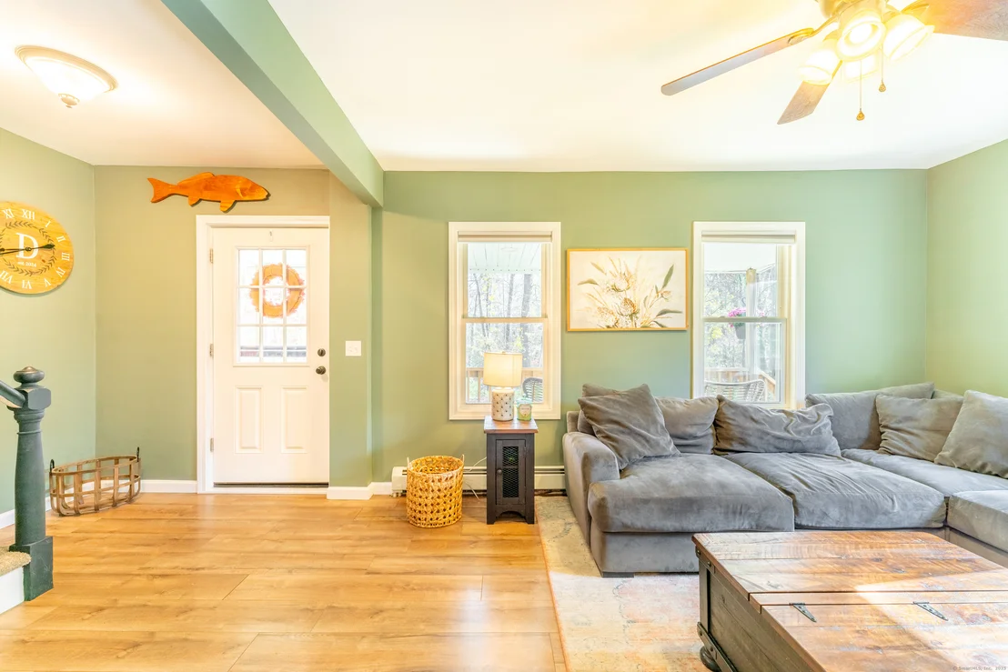 Photo of 280 River Road