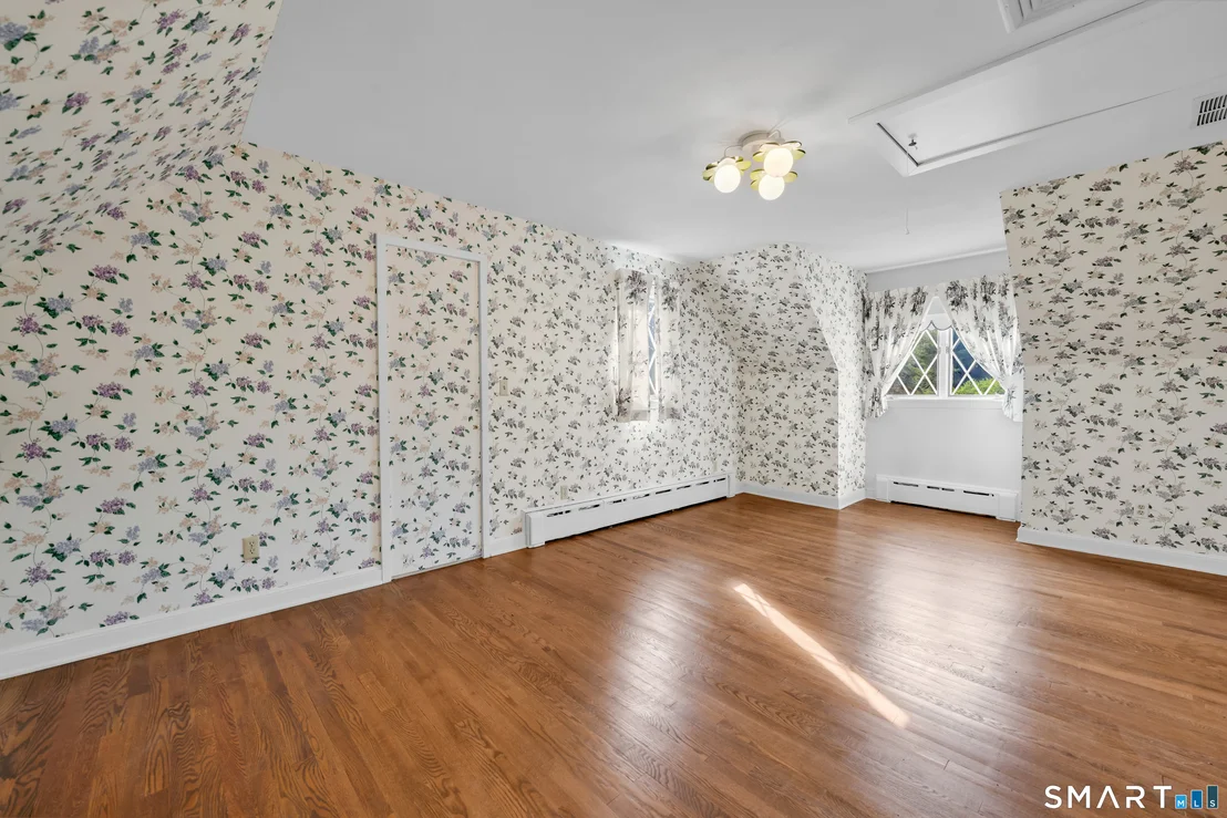 Photo of 232 Maybrook Road