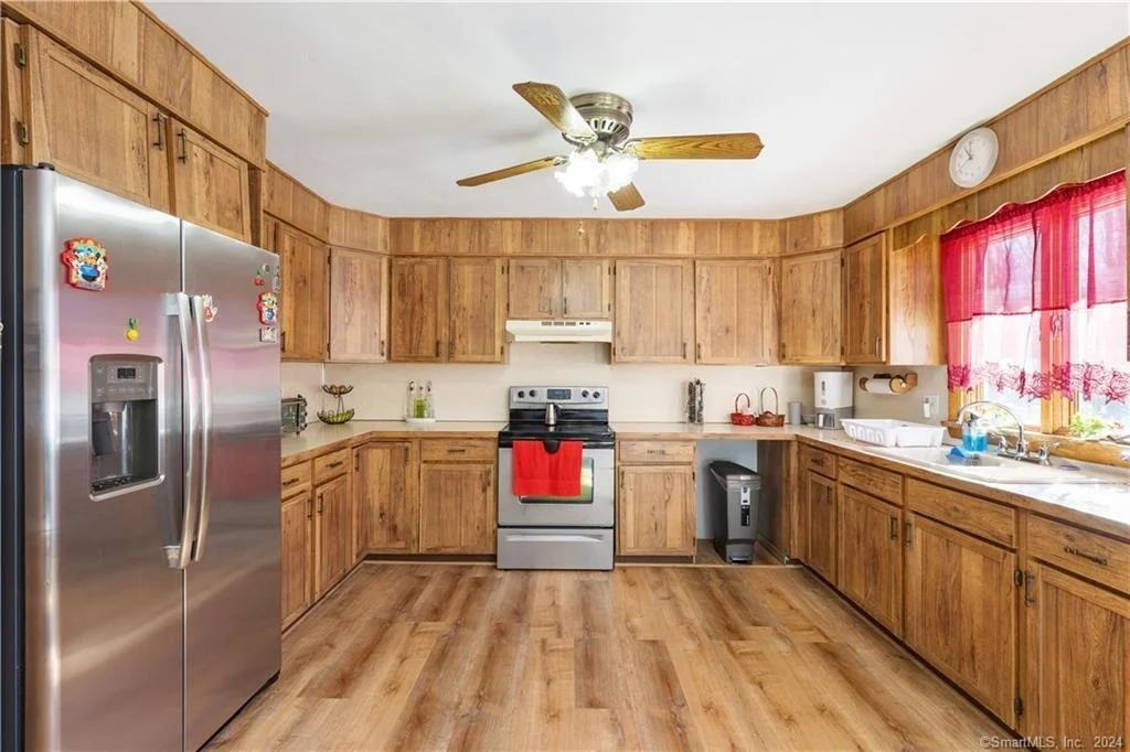 Photo of 498 Scott Road