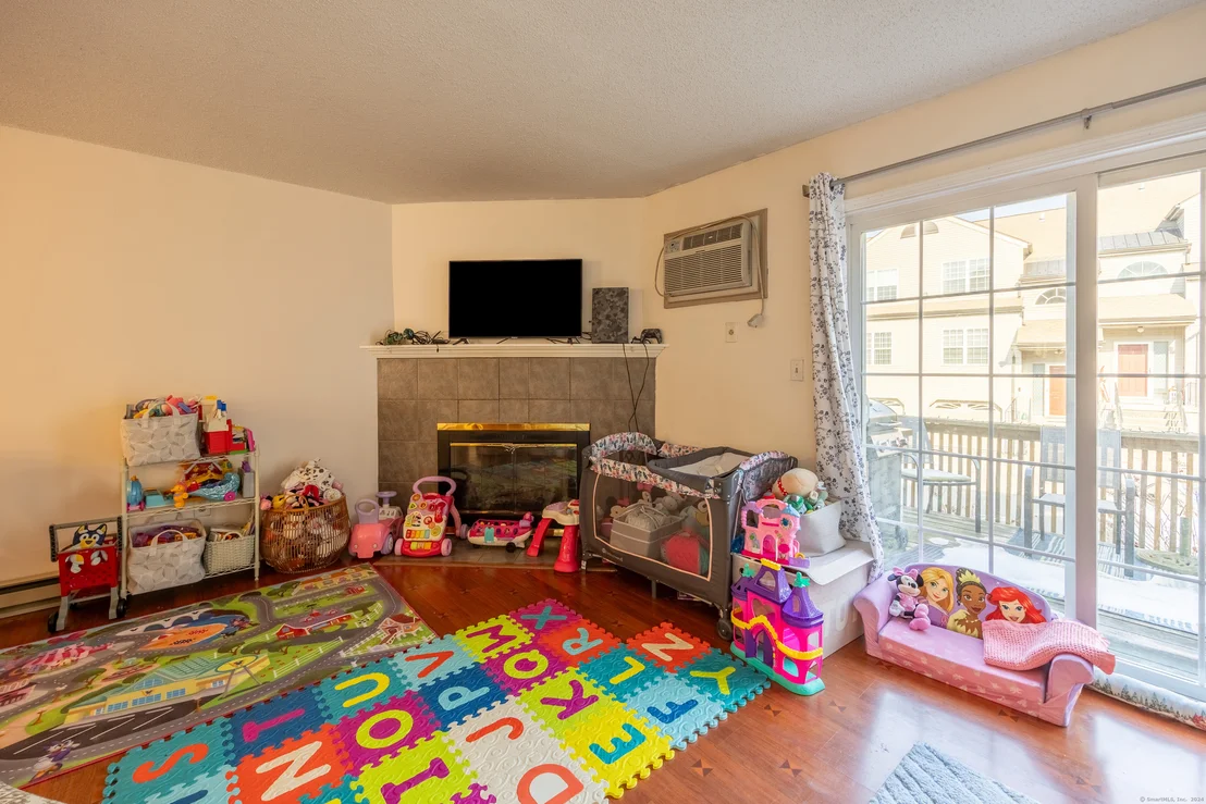 Photo of Unit APT6 at 10 Taft Point
