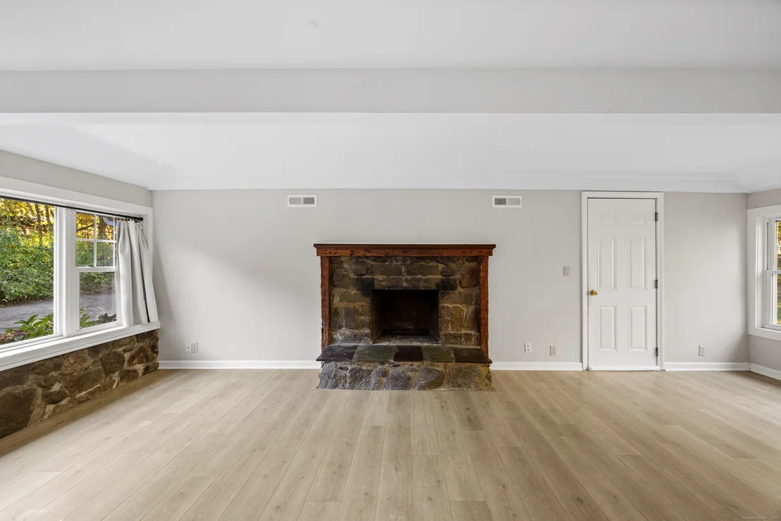 Photo of 1324 Notch Road