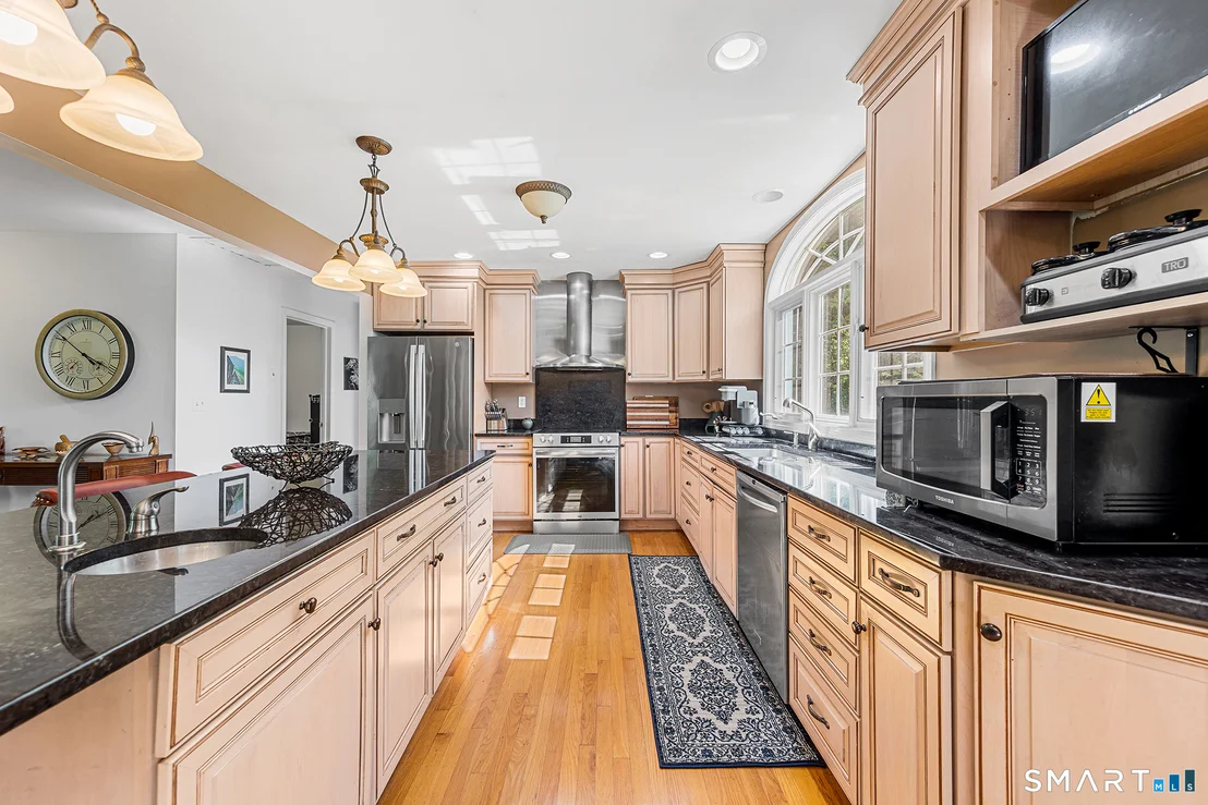 Photo of 650 Racebrook Road