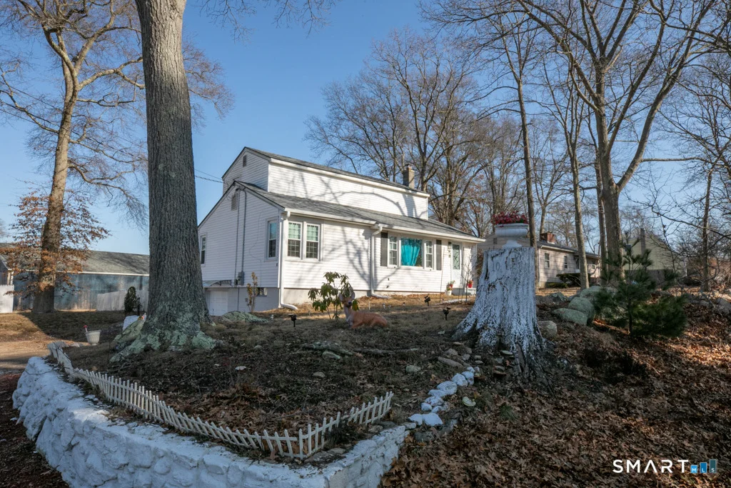 Photo of 10 Beach Park Road