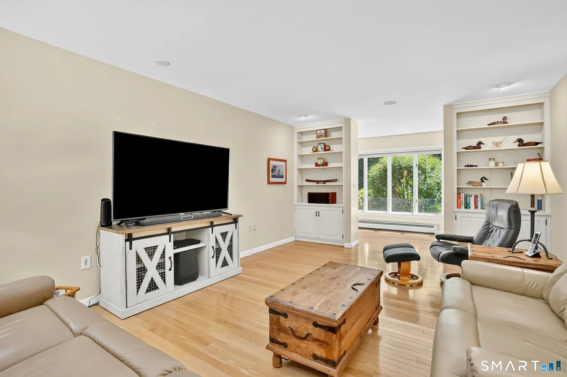 Photo of 70 Davis Road