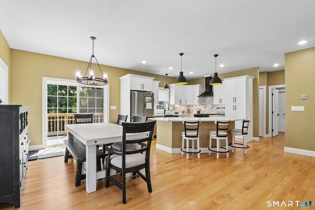 Photo of 44 River Road