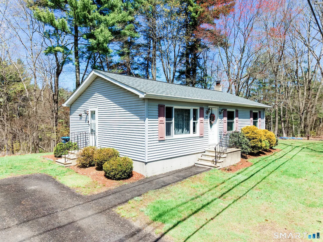 Photo of 199 Mashentuck Road