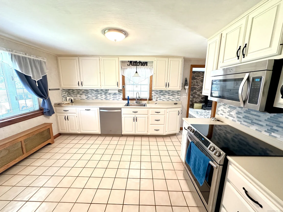 Photo of 530 Ash Drive