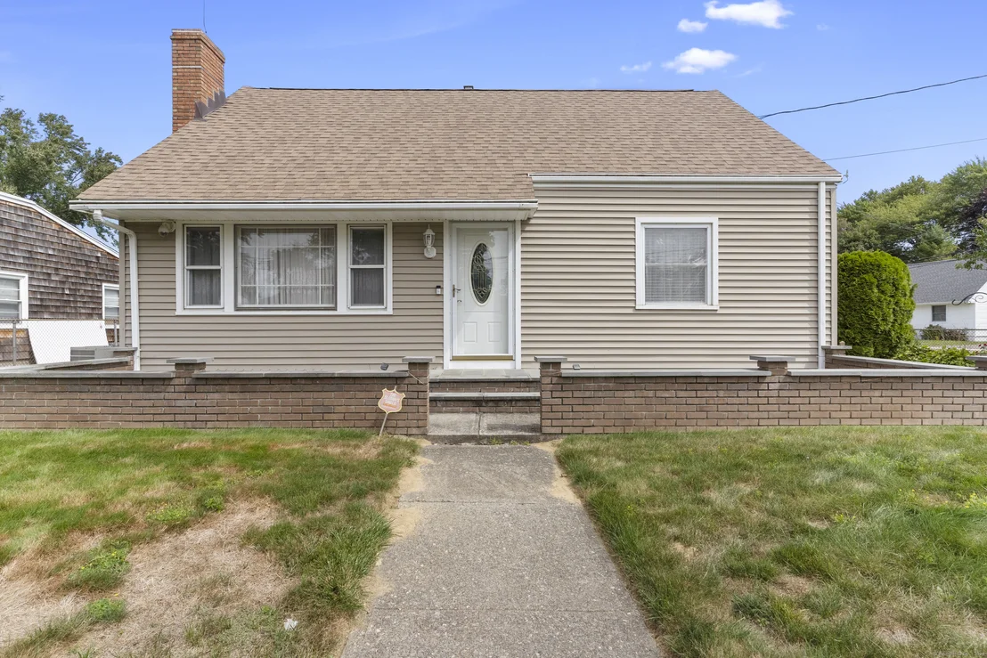 Photo of 70 Meadowbrook Road