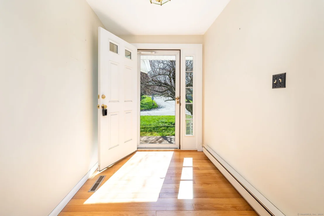 Photo of 106 Juniper Lane