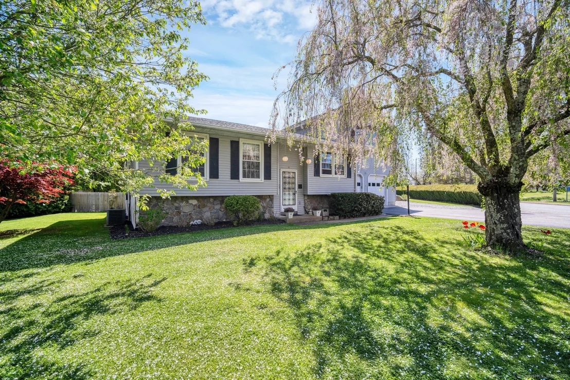 Photo of 7 Hickory Lane
