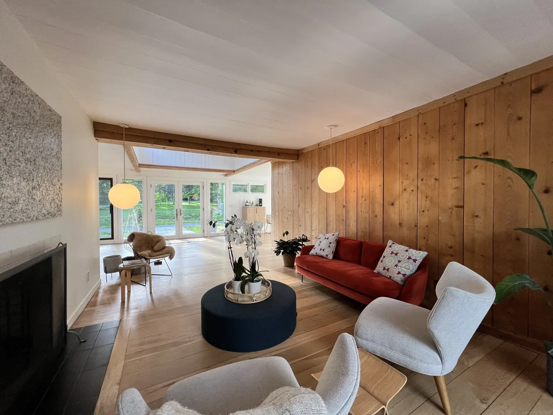 Photo of 160 Catalpa Road